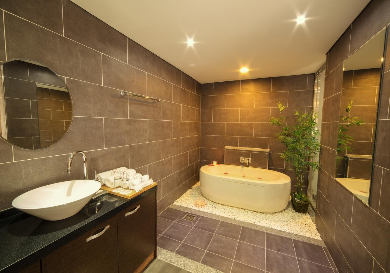 Reve Business Hotel Jeju Exterior foto